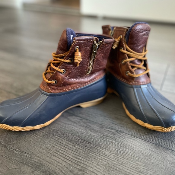 Sperry Women’s Saltwater Duck Boot - Picture 2 of 5